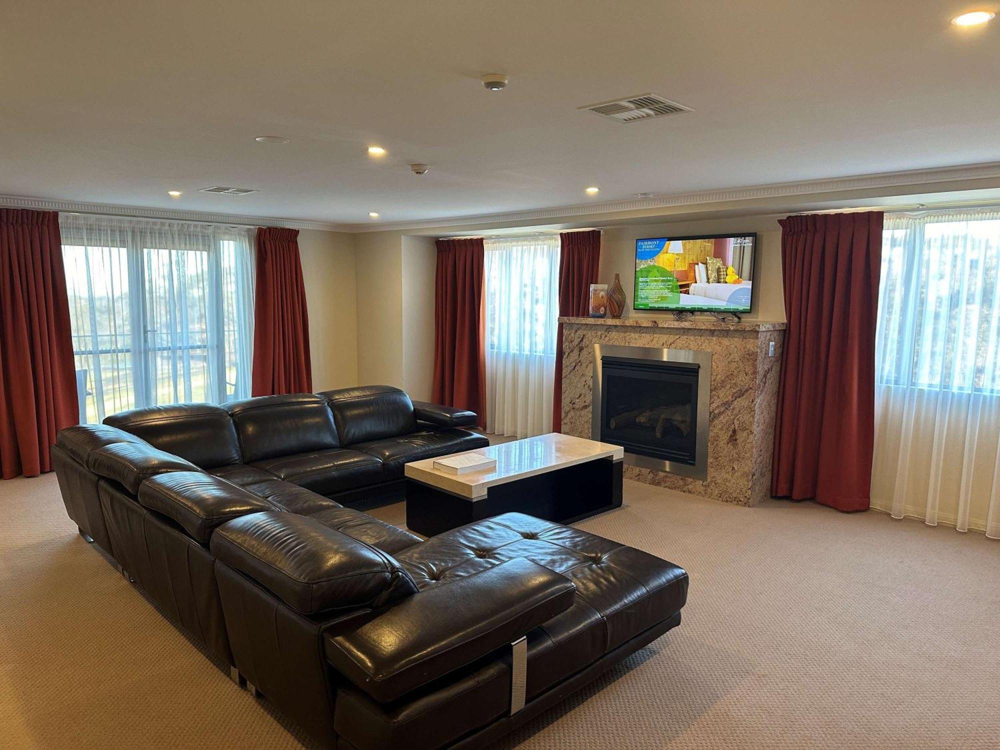 Fairmont & Blue Mountains Mgallery By Sofitel